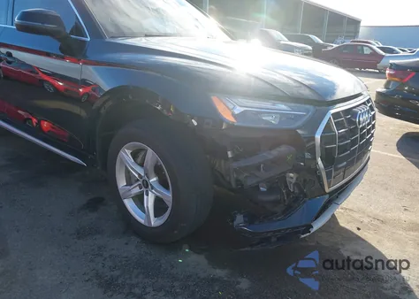 2021 Audi Q5 Premium 45 Tfsi Quattro S Tronic z USA, uszkodzony, nr VIN WA1AAAFY2M2058152